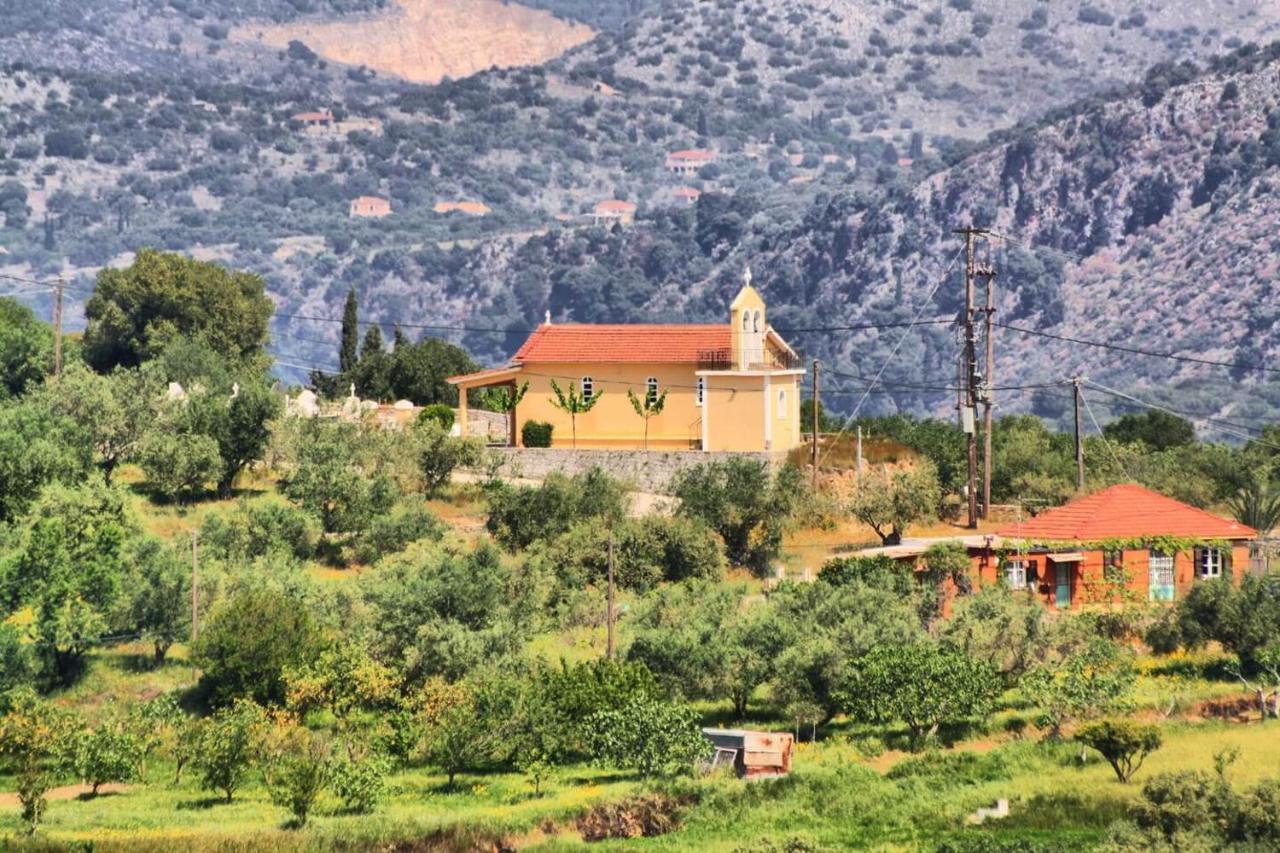Traditional Villa Mandola Livathos  Exterior foto